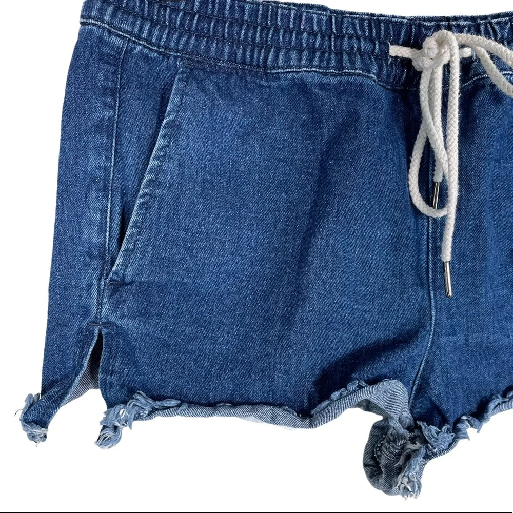 UO BDG Pull On Denim Short - Picture 5 of 5